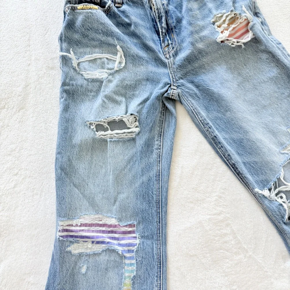 American Eagle Ripped Flare Jeans‎ Light Wash Distressed Rainbow Patch 2